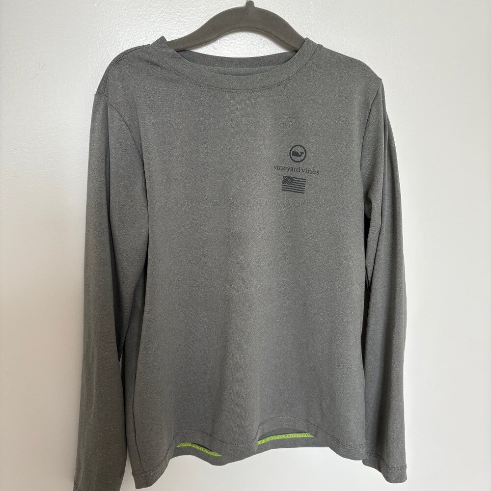 Vineyard Vines USA performance long sleeve t shirt gray